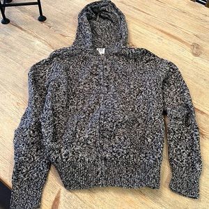 Boys Size M GAP hooded zip up sweater in black and white